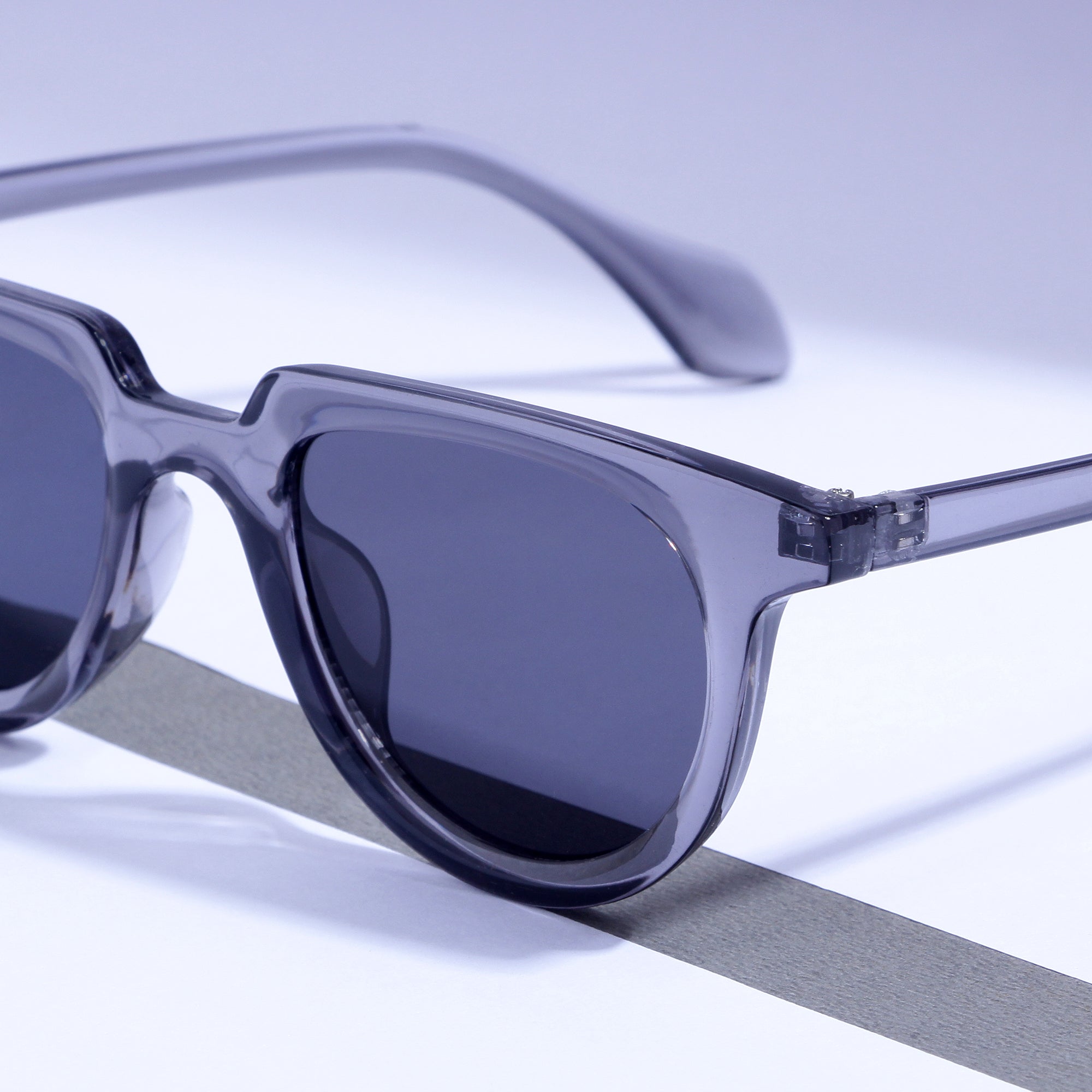 Gloviks V1 White and Black Sunglasses