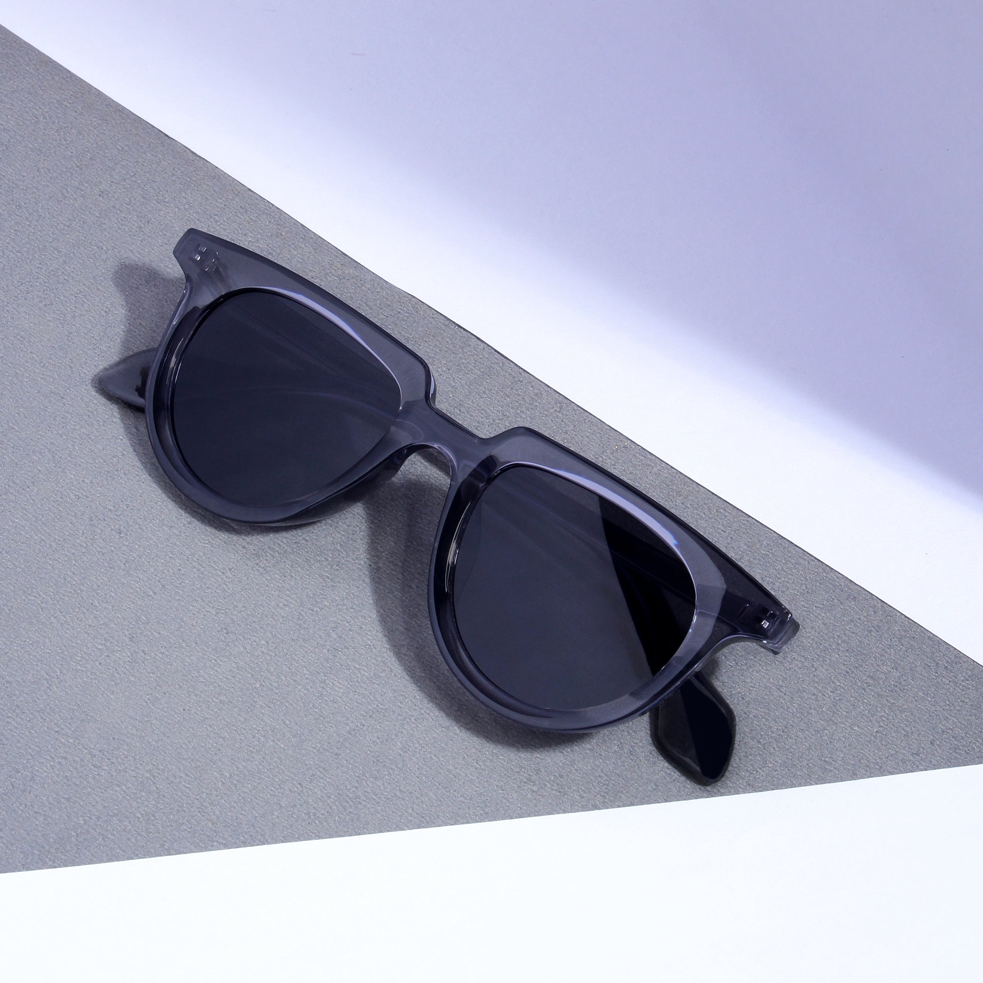 Gloviks V1 White and Black Sunglasses